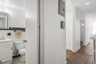 2132 Spruce St, Philadelphia, PA 19103 - Photo 25