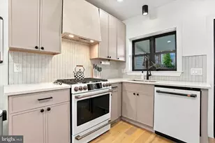 832 Pennock St, Philadelphia, PA 19130 - Photo 9