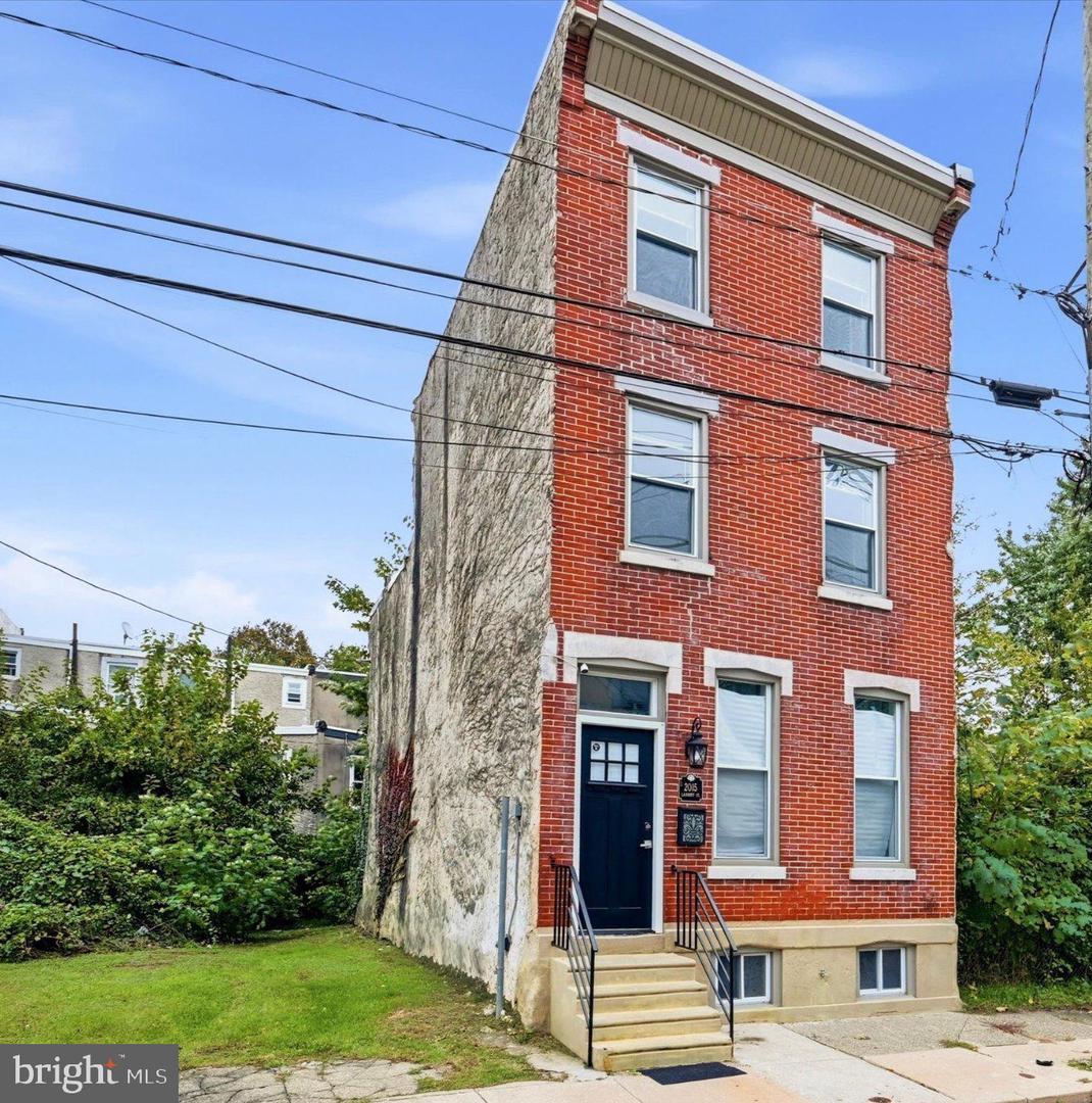 2015 N Lambert St, Philadelphia, PA 19121 - MLS PAPH2682756 - Coldwell ...