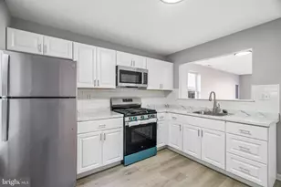 2242 Latona St, Philadelphia, PA 19146 - Photo 9