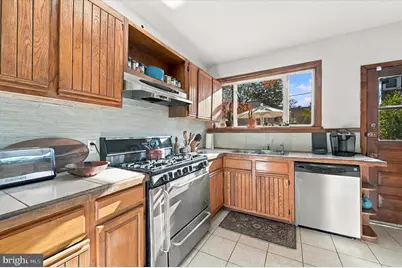 44 W Mount Airy Avenue, Philadelphia, PA 19119 - Photo 15