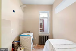 2437 Brown St, Philadelphia, PA 19130 - Photo 19