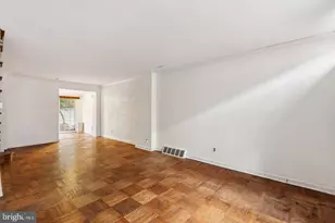 2304 Waverly St, Philadelphia, PA 19146 - Photo 3
