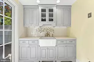 148 E Hartwell Ln, Philadelphia, PA 19118 - Photo 7