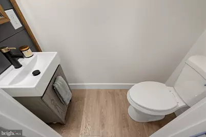 2426 S Sartain Street, Philadelphia, PA 19148 - Photo 21
