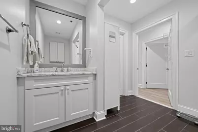 201 N 8th Street #914, Philadelphia, PA 19106 - Photo 21