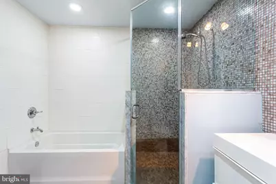1009 S Chadwick Street, Philadelphia, PA 19146 - Photo 25
