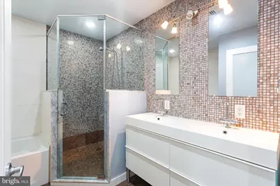 1009 S Chadwick Street, Philadelphia, PA 19146 - Photo 23
