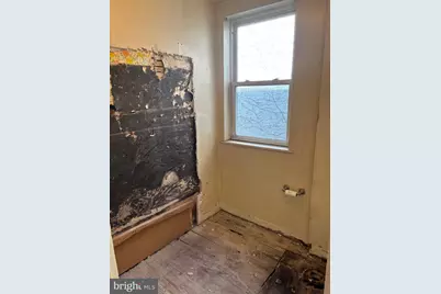 2424 S Hutchinson Street, Philadelphia, PA 19148 - Photo 9
