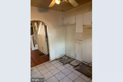 2424 S Hutchinson Street, Philadelphia, PA 19148 - Photo 5