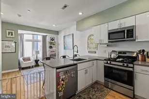1606 Ogden St, Philadelphia, PA 19130 - Photo 9