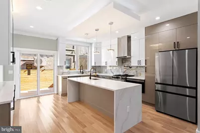 2327 E Dauphin Street, Philadelphia, PA 19125 - Photo 9