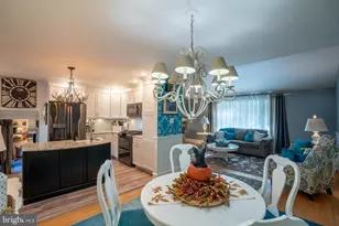 9720 Jeanes St, Philadelphia, PA 19115 - Photo 11