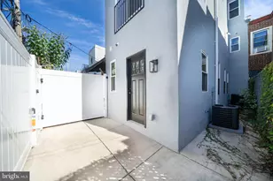 1822 S 16th St, Philadelphia, PA 19145 - Photo 27