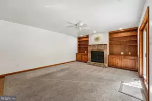 915 Lomond Ln, Philadelphia, PA 19128 - Photo 17