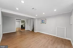 915 Lomond Ln, Philadelphia, PA 19128 - Photo 33