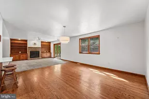 915 Lomond Ln, Philadelphia, PA 19128 - Photo 11