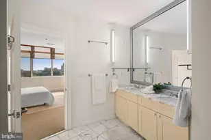 201 N 8th St, Philadelphia, PA 19106 - Photo 21