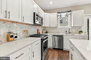 1224 N Myrtlewood St, Philadelphia, PA 19121 - Photo 7
