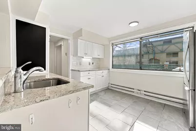 7 N Christopher Columbus Boulevard #203, Philadelphia, PA 19106 - Photo 9