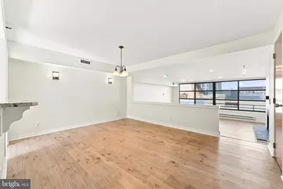 7 N Christopher Columbus Boulevard #203, Philadelphia, PA 19106 - Photo 3
