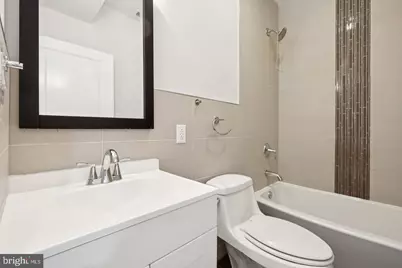 902 N 16th Street #B, Philadelphia, PA 19130 - Photo 11