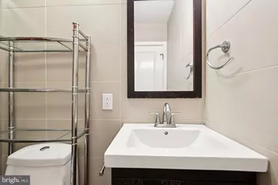 902 N 16th Street #B, Philadelphia, PA 19130 - Photo 19