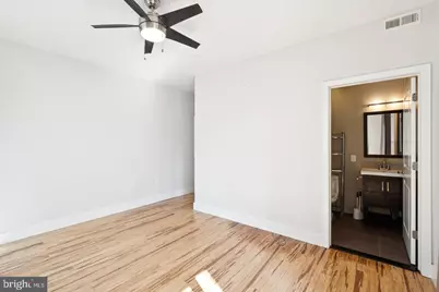 902 N 16th Street #B, Philadelphia, PA 19130 - Photo 17