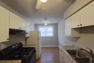 1323 Hellerman St, Philadelphia, PA 19111 - Photo 15