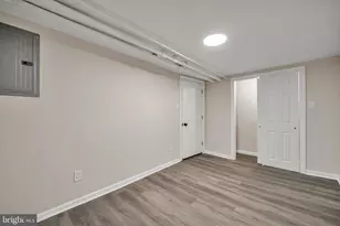 5946 Elsinore St, Philadelphia, PA 19120 - Photo 19
