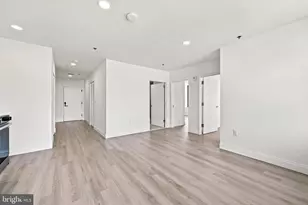 311 S Juniper St, Philadelphia, PA 19107 - Photo 3