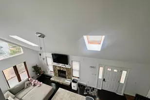 1076 Lancaster Dr, Bushkill, PA 18324 - Photo 3