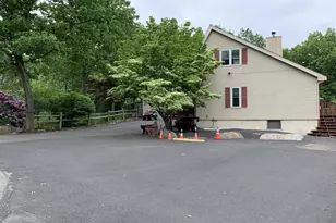 3205 Ely Ct, Bushkill, PA 18324 - Photo 3