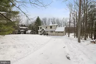 113 Indian Dr, Greentown, PA 18426 - Photo 5