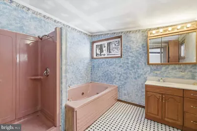 5695 Decker Road, Bushkill, PA 18324 - Photo 19