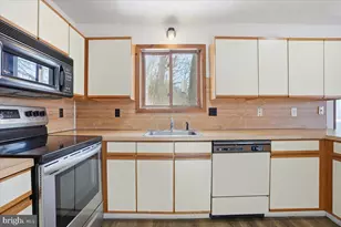 194 Stafford, Bushkill, PA 18324 - Photo 27