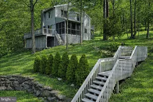 194 Stafford, Bushkill, PA 18324 - Photo 3