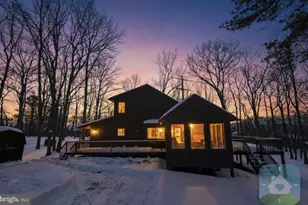 103 Ashley Ct, Bushkill, PA 18324 - Photo 1