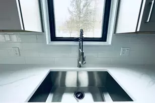 103 Ashley Ct, Bushkill, PA 18324 - Photo 7