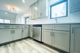 103 Ashley Ct, Bushkill, PA 18324 - Photo 3