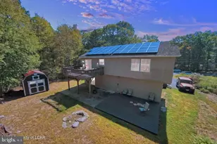 104 Yvette Ct, Dingmans Ferry, PA 18328 - Photo 5