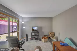 104 Yvette Ct, Dingmans Ferry, PA 18328 - Photo 39