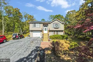 104 Yvette Ct, Dingmans Ferry, PA 18328 - Photo 59