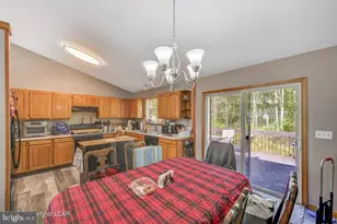 104 Yvette Ct, Dingmans Ferry, PA 18328 - Photo 21