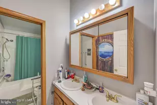 104 Yvette Ct, Dingmans Ferry, PA 18328 - Photo 27