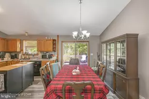 104 Yvette Ct, Dingmans Ferry, PA 18328 - Photo 13