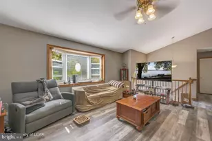 104 Yvette Ct, Dingmans Ferry, PA 18328 - Photo 11