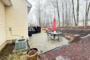 1152 Dorset Dr, Bushkill, PA 18324 - Photo 25