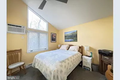 5933 Decker, Bushkill, PA 18324 - Photo 17