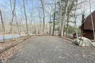 5933 Decker, Bushkill, PA 18324 - Photo 31